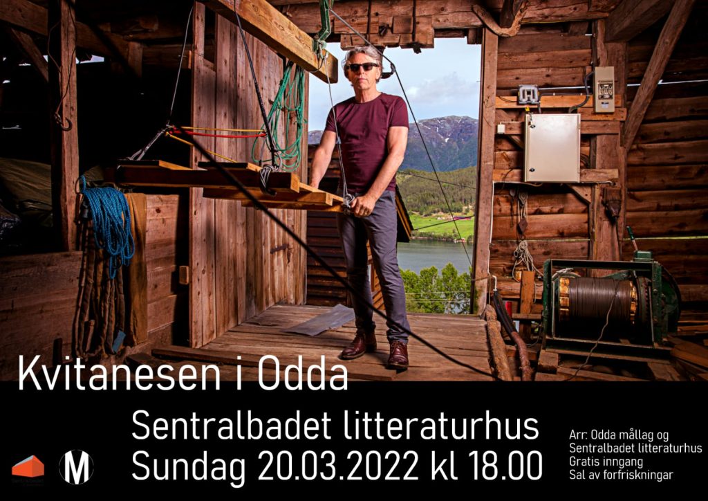 Bilete av plakaten for Kvitanesen-arrangementet synar Torbjørn Ljones med t-skjorta og solbriller framfor ein palle som heng i ein taubane.